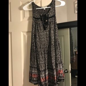 Sleeveless Patterned Flowy Dress